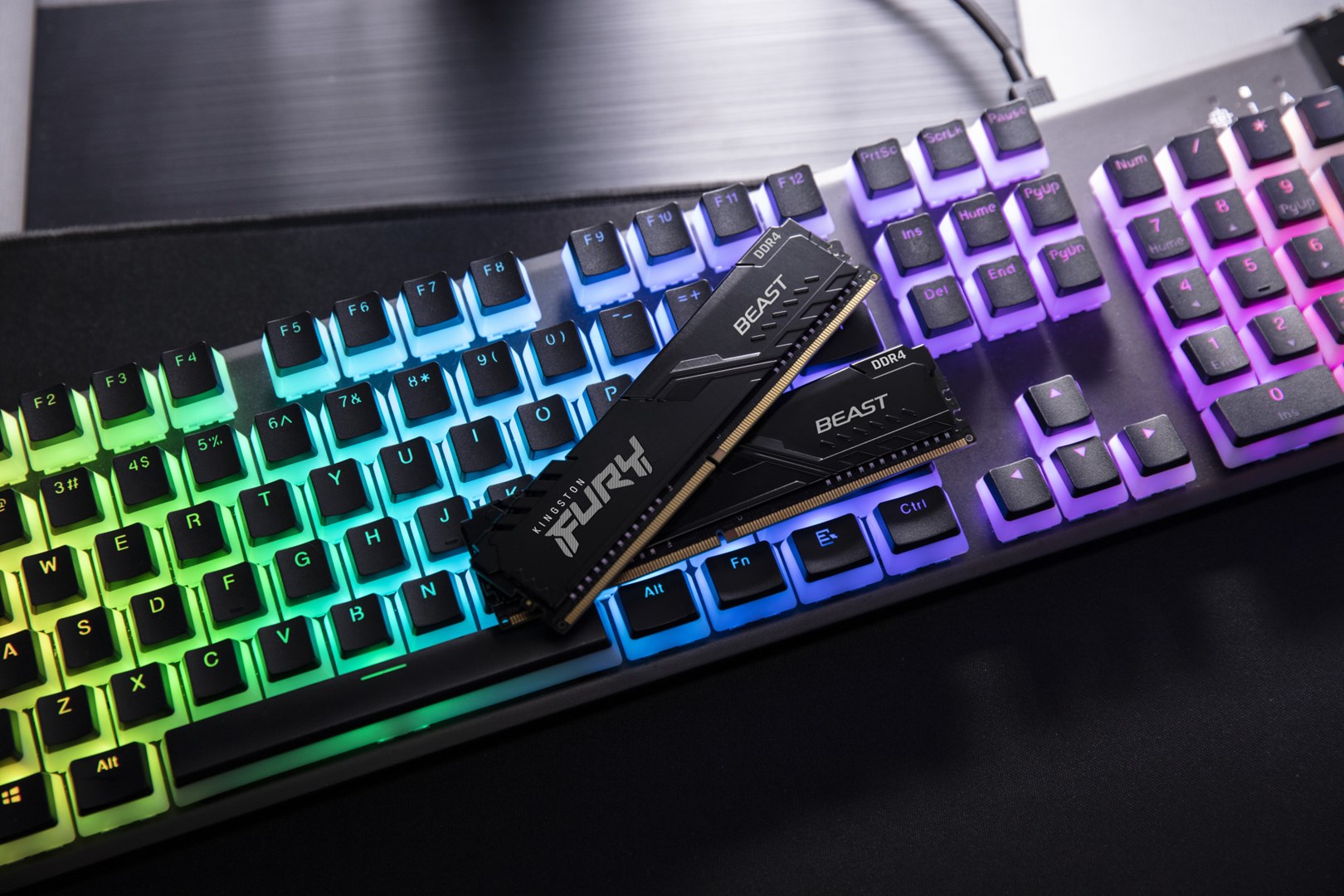 Kingston Technology FURY Beast RGB, 32 GB, 2 x 16 GB, DDR4, 3200