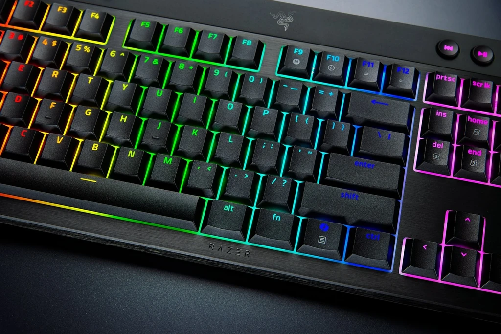 Razer BlackWidow V4 Low-Profile HyperSpeed, Orange Switch, US